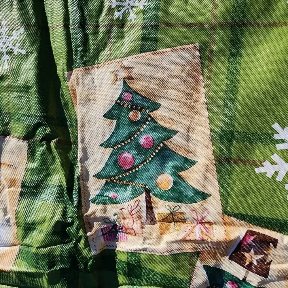 Vinyl Flannel Back Christmas Tablecloth 70
